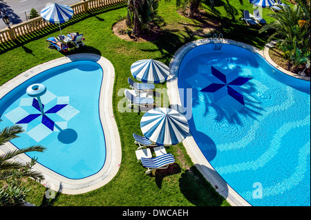Il Nord Africa, Tunisia, Capo Bon, Hammamet. La piscina di un hotel di lusso. Foto Stock