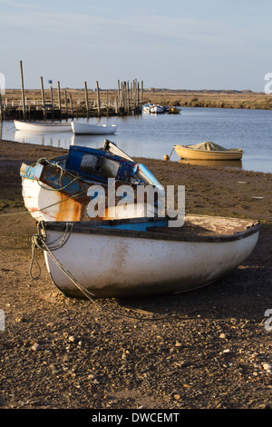 Morston quay e di insenature e di ormeggio barche. Foto Stock