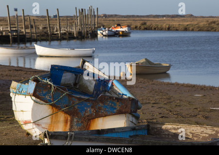 Morston quay e di insenature e di ormeggio barche. Foto Stock