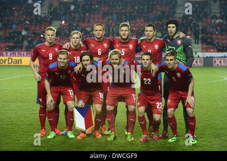 Praga, Repubblica Ceca. 5 Mar 2014. Repubblica ceca National Soccer team porre prima il cordiale partita di calcio Repubblica Ceca vs. Norvegia, a Praga, Repubblica Ceca, mercoledì 5 marzo, 2014. Credito: Michal Kamaryt/CTK foto/Alamy Live News Foto Stock