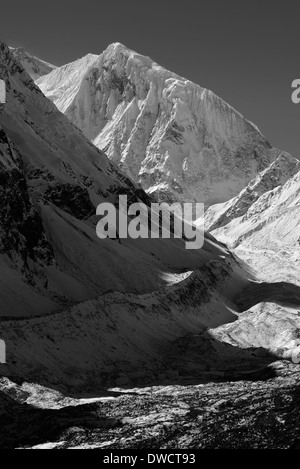 Il Manaslu Nord picco, Himalaya gamma, Nepal. Foto Stock