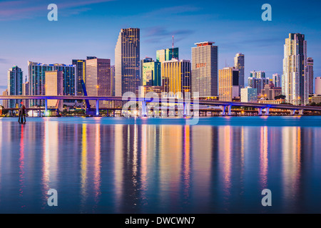 Miami, Florida, Stati Uniti d'America skyline del centro all'alba. Foto Stock