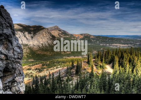 Sentieri suggestivi panorami dal Monte John Laurie area di Kananaskis Country in Alberta pedemontana Foto Stock