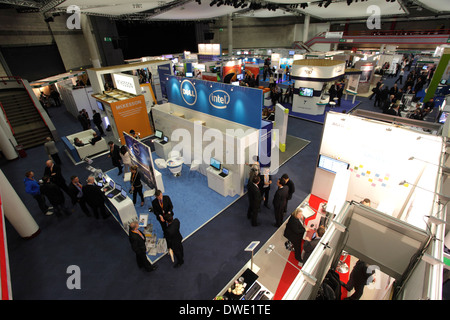 I delegati della conferenza all'interno di Centro Congressi Internazionale (ICC), Birmingham City, West Midlands, England, Regno Unito Foto Stock