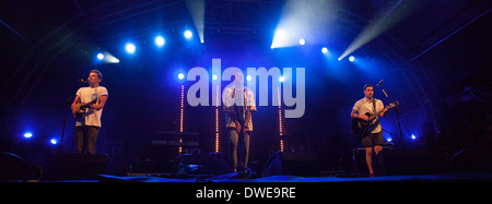 Adorabile Rogues performing live a Chilfest 2013, Tring, Hertfordshire, musica dal vivo, gig Foto Stock