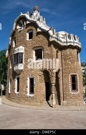 Edificio di Gaudi Parc Guell di Barcellona nella regione della Catalogna di Spagna Foto Stock