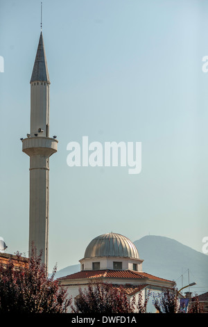 Tirana la bellissima e calda e giovane e di grande capitale albanese Foto Stock