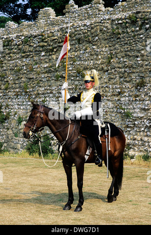 Xvii Lancieri, British Reggimento Dragoon, 1892, rievocazione storica esercito di soldati soldato di cavalleria tardo XIX secolo uniformi uniforme England Regno Unito Foto Stock