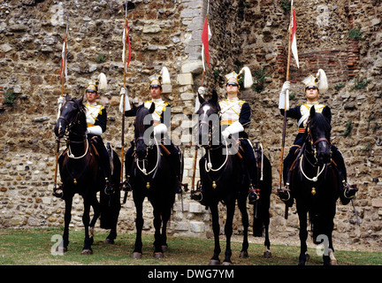 Xvii Lancieri, British Reggimento Dragoon, 1892, rievocazione storica esercito di soldati soldato di cavalleria tardo XIX secolo uniformi uniforme Inghilterra UK lancer Foto Stock