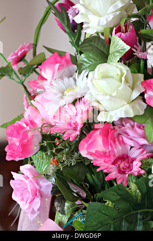 Bel bouquet pronto per l'occasione speciale. Foto Stock