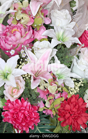 Bel bouquet pronto per l'occasione speciale. Foto Stock