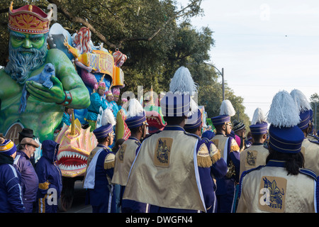 Krewe di Proteus prende il via la loro 2014 Parade, con il tema "elementi antichi di alchimia' Foto Stock