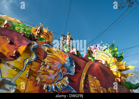 Krewe di Proteus prende il via la loro 2014 Parade, con il tema "elementi antichi di alchimia' Foto Stock