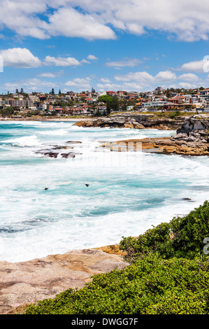 Bronte spiaggia dietro l'angolo da Bondi Beach a Sydney in Australia Foto Stock