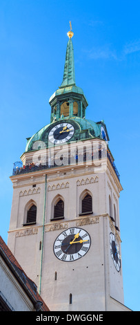 Monaco di Baviera, Torre della chiesa di San Pietro, Baviera, Germania Foto Stock