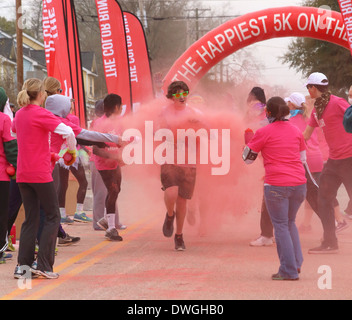 Il colore 5k eseguire a Columbia nella Carolina del Sud foto Catherine Brown Foto Stock