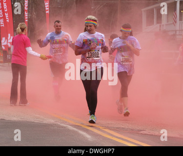 Il colore 5k eseguire a Columbia nella Carolina del Sud foto Catherine Brown Foto Stock