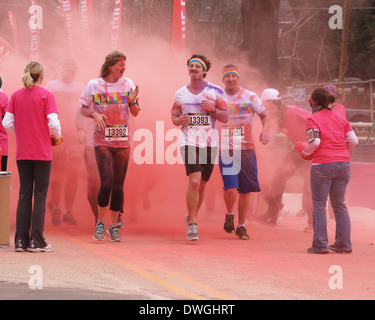 Il colore 5k eseguire a Columbia nella Carolina del Sud foto Catherine Brown Foto Stock