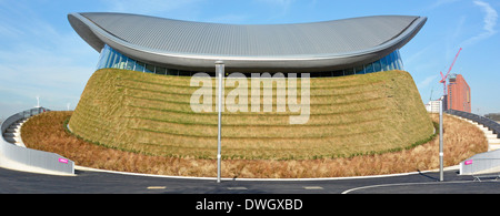 Il Aquatics Centre London piscina olimpionica riaperto dopo le modifiche per rimuovere aggiuntivi temporanei posti a sedere esterni Foto Stock