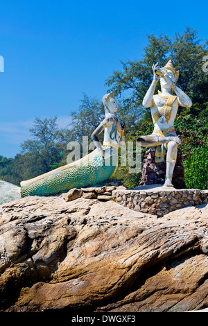 Le statue sulla Ao Hat Sai Kaew Beach su Ko Samet Island, Thailandia Foto Stock