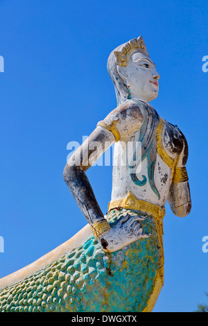 Le statue sulla Ao Hat Sai Kaew Beach su Ko Samet Island, Thailandia Foto Stock