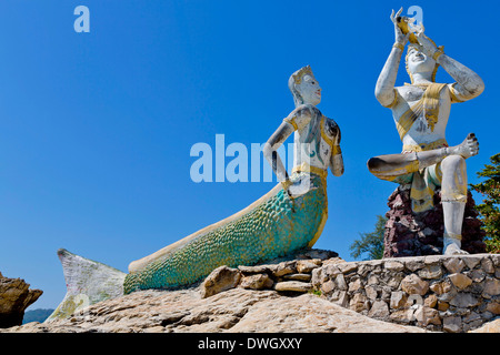 Le statue sulla Ao Hat Sai Kaew Beach su Ko Samet Island, Thailandia Foto Stock