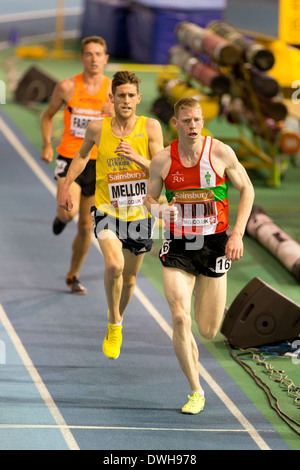 Jonathan MELLOR & Andy VERNON 3000m uomini britannici finale di Atletica Leggera Indoor campionati, Sheffield England Regno Unito. Foto Stock