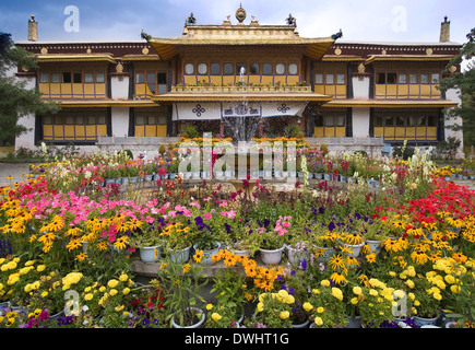 Il palazzo estivo del Dalai Lama nel Norbulingka a Lhasa nel Tibet. Foto Stock