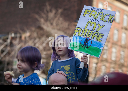 Anti-fracking dimostrazione in Manchester. Foto Stock