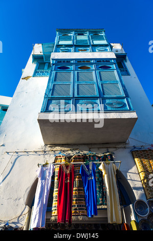 Il Nord Africa, Tunisia, Sidi Bou Said. tradizionale tipica casa bianca della Medina. Foto Stock