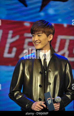 Pechino, Cina. 9 Mar 2014. Il cinese attore e cantante Zhang Han assiste una ventola evento riunione a Pechino Capitale della Cina, 9 marzo 2014. © Meng Tao/Xinhua/Alamy Live News Foto Stock