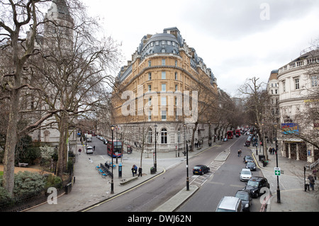 Corinthia Hotel su un angolo del Northumberland Ave e Whitehall Place - London REGNO UNITO Foto Stock