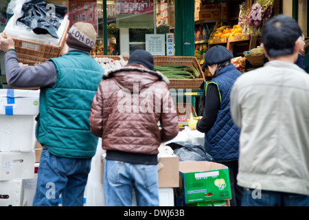 Chinatown consegne su Lisle St in London REGNO UNITO Foto Stock