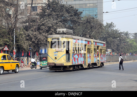 Tram tradizionale centro di Kolkata on February 08, 2014 Foto Stock