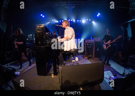 Milano Italia. 09 marzo 2014. Il cantautore britannico TOM ODELL eseguire live presso il club della musica Magazzini Generali durante la lunga strada giù per Tour 2014' Foto Stock