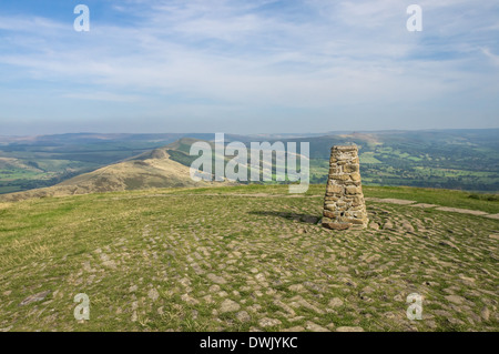 Vista dal Mam Tor nel Parco Nazionale di Peak District Derbyshire England Regno Unito Regno Unito Foto Stock