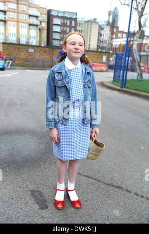 Giornata mondiale del libro in una scuola primaria nel sud di Londra, in Inghilterra , nel Regno Unito Foto Stock