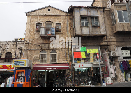 Vecchie botteghe lungo Jaffa St, Gerusalemme Israele Foto Stock