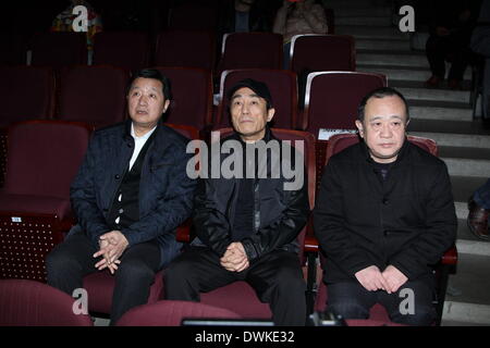 Pechino, Cina. Decimo Mar, 2014. Zhang Yimou al memoriale di servizio di Wu Tianming a Pechino in Cina il lunedì 10 marzo, 2014. © TopPhoto/Alamy Live News Foto Stock