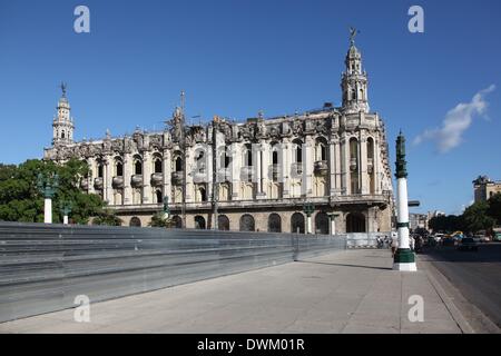 Il Teatro García Lorca è un famoso teatro, anche a causa dell'acclamato balletto nazionale di Cuba e del suo fondatore Alicia Alonso. Il teatro è anche sede della più grande sala da concerto a Cuba. Ottobre 2013 Foto Stock