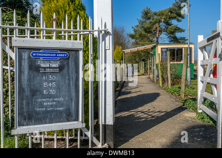 Wymondham Abbey stazione ferroviaria ingresso piattaforma, sulla metà ferroviarie Norfolk, Regno Unito Foto Stock