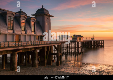 Penarth Pier, vicino a Cardiff, Vale of Glamorgan, Wales, Regno Unito, Europa Foto Stock