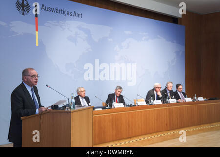 Berlino, Germania. Decimo Mar, 2014. Secondo il tedesco-portoghese FORUM realizzato in.salone europeo del Foreign Office di Berlino./Immagine: Rui machete, ministro degli affari esteri della Repubblica portoghese. © Reynaldo Paganelli/NurPhoto/ZUMAPRESS.com/Alamy Live News Foto Stock