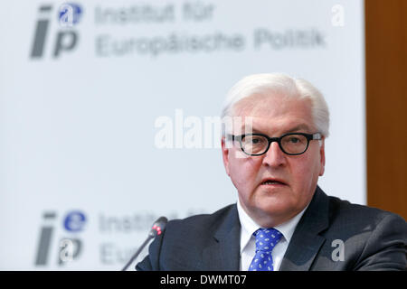 Berlino, Germania. Decimo Mar, 2014. Secondo il tedesco-portoghese FORUM realizzato in.salone europeo del Foreign Office di Berlino./Immagine: Frank-Walter Steinmeier (SPD), il Ministro degli esteri tedesco. © Reynaldo Paganelli/NurPhoto/ZUMAPRESS.com/Alamy Live News Foto Stock