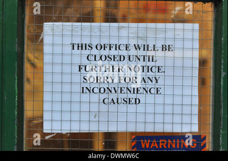 Chalton Street, Londra, Regno Unito. Undicesimo Marzo 2014. Il RMT dell'ufficio sono chiuse dopo la morte di Bob Crow il leader dell'Unione. Credito: Matteo Chattle/Alamy Live News Foto Stock