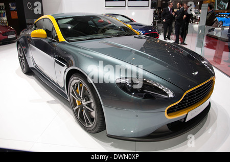 Aston Martin Vantage V8 N430 nella 84a Geneva International Motor Show 2014. Foto Stock