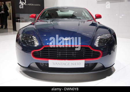 Aston Martin Vantage V8 N430 nella 84a Geneva International Motor Show 2014. Foto Stock