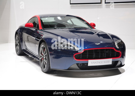 Aston Martin Vantage V8 N430 nella 84a Geneva International Motor Show 2014. Foto Stock