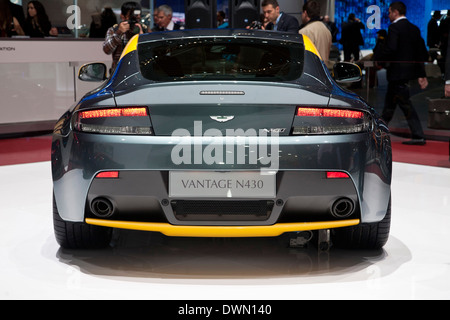 Aston Martin Vantage V8 N430 nella 84a Geneva International Motor Show 2014. Foto Stock