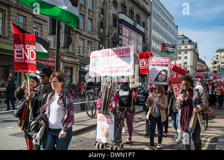 Marzo per donna Giornata Internazionale scendendo Haymarket, 2014, LONDRA, REGNO UNITO Foto Stock